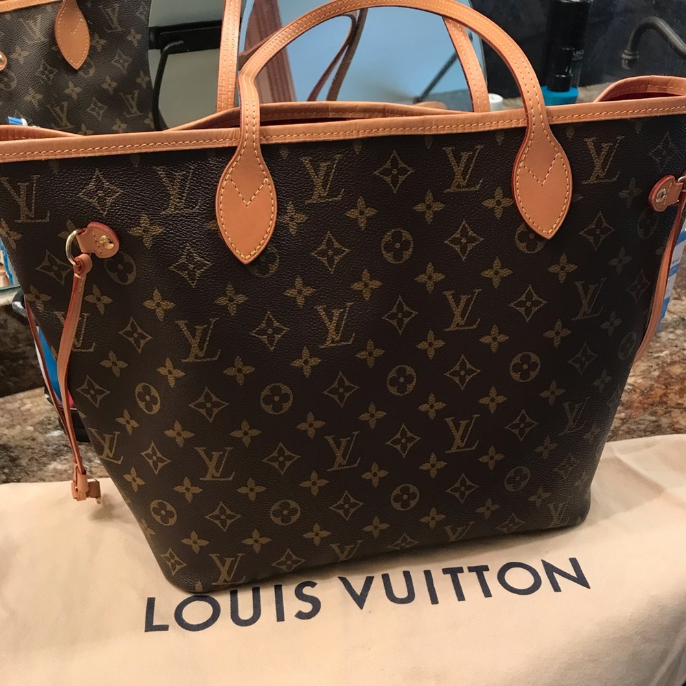*Price FIRM* Louis Vuitton Neverfull MM Pivoine